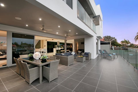 Waterfront Splendour - Seniors Australia 0