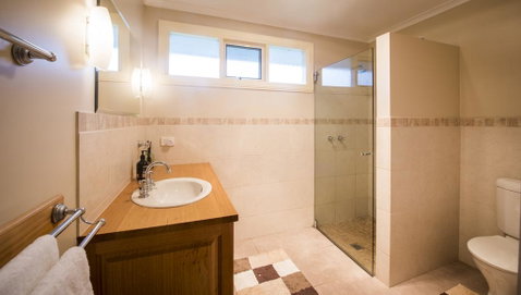 Wattle Grove Homestead Bed & Breakfast - Seniors Australia 3