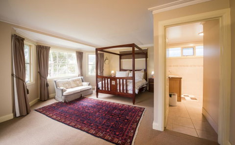 Wattle Grove Homestead Bed & Breakfast - Seniors Australia 2