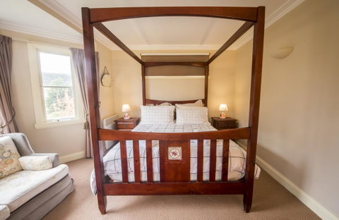 Wattle Grove Homestead Bed & Breakfast - Seniors Australia 1