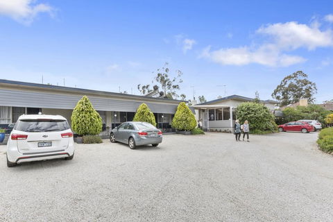 Wattle Grove Motel Maryborough - Seniors Australia 2