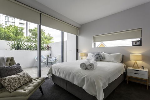 Well-Appointed 3 Bedroom, 2 Bath, Parking & Pool - Seniors Australia 3