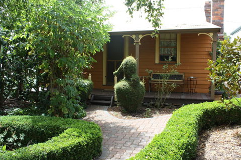 Westbury Gingerbread Cottages - Seniors Australia 3