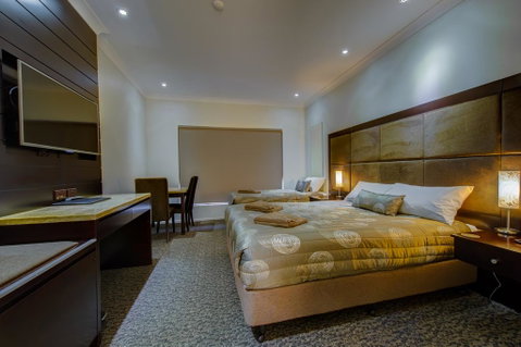 Western Downs Motor Inn - Seniors Australia 1