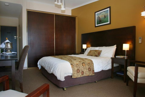 Whale Inn & Restaurant - Seniors Australia 2