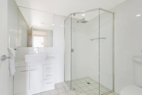 Wharf Apartment Unit 5 - Seniors Australia 3