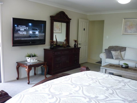 Willowbank Drive Bed & Breakfast - Seniors Australia 1