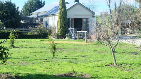 Yea Wood Duck Cabin - Seniors Australia 3