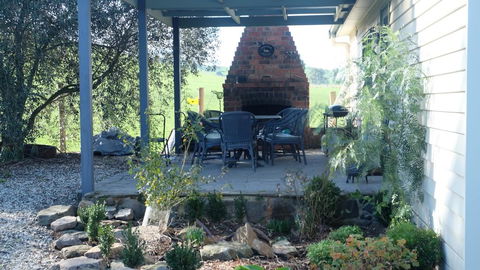 Yea Wood Duck Cottage - Seniors Australia 0