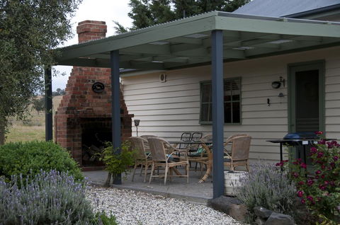 Yea Wood Duck Cottage - Seniors Australia 1