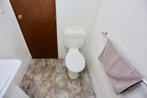 Young Caravan Park - Seniors Australia 3