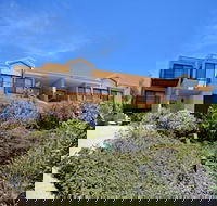 Dromaius 5 - Great Views of The Snowy Mountains - Seniors Australia