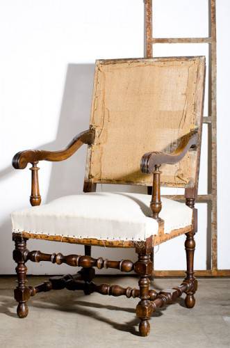 Sally Beresford Antiques - Seniors Australia 3